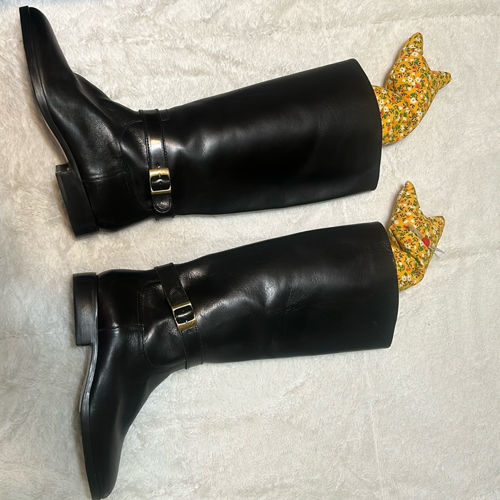 Etienne Aigner size 8.5 ladies high leather boots